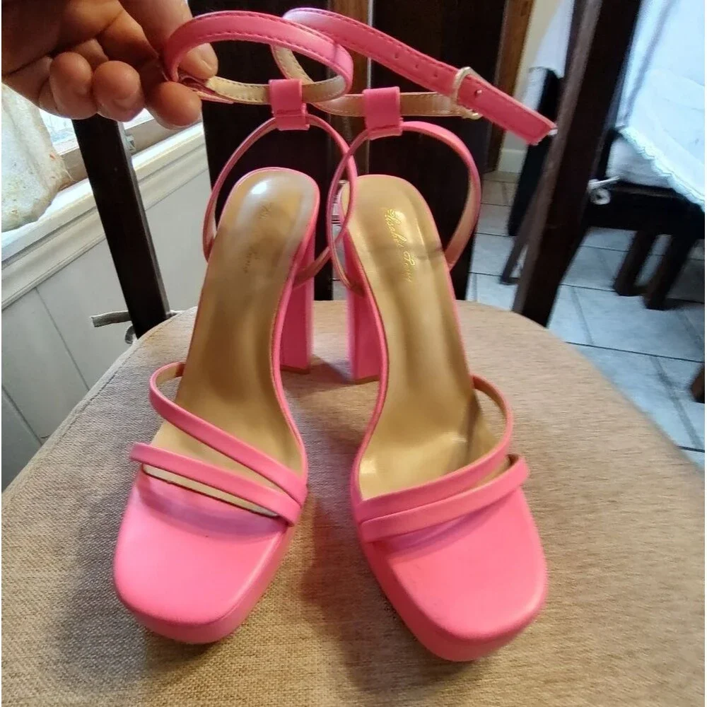 Barbiecore Hot Pink Platform Block Heel Sandals Strappy Vegan Leather Women’s 7
